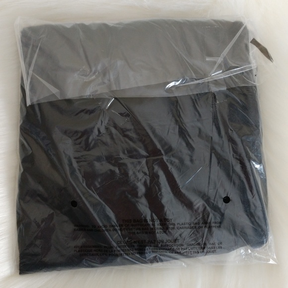 Size L🌺PINK VS YOGA SEQUINS LEGGINGS - Picture 4 of 6